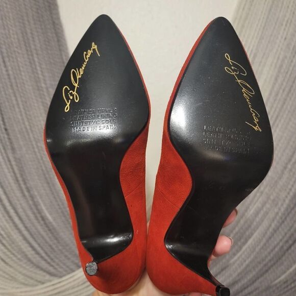 Liz Olemburg Vintage Red Suede Pumps Sz 6 - Picture 7 of 8